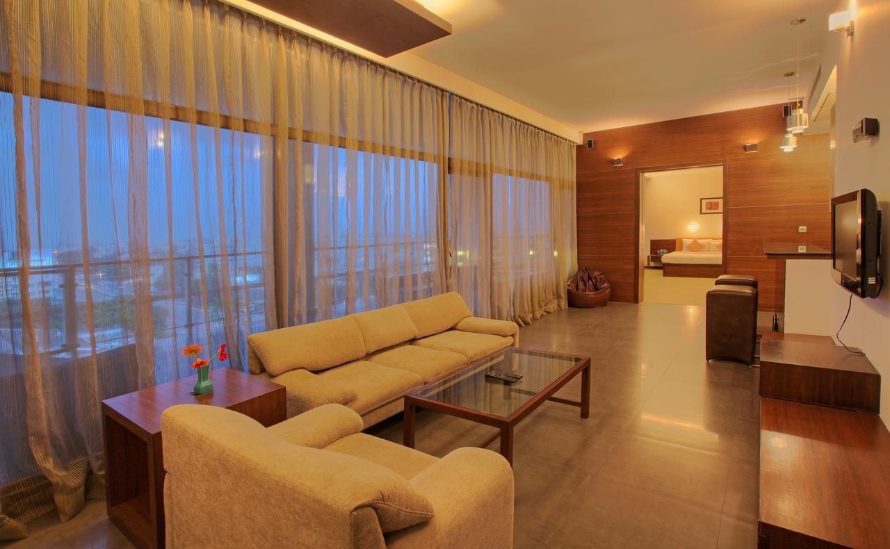 Hotel Parc Estique Pune Exterior foto